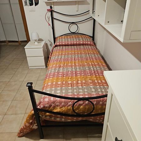 Stanza In Appartamento Privato Zona San Vitale Μπολόνια Εξωτερικό φωτογραφία